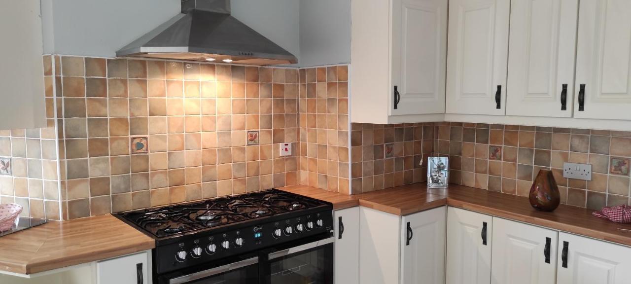 Padua House Holiday Home In The Centre Of Bundoran And 2 Mins Walk To The Beach Exterior photo